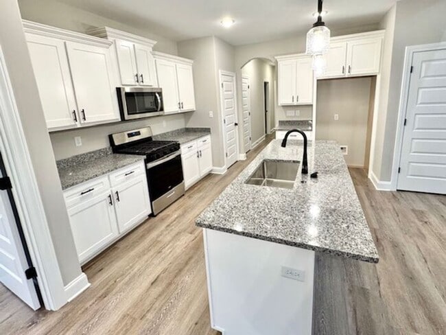 Foto del edificio - Now Leasing a 5-Bedroom 3 Bath Home In Cordova off of Houston Levee and Walnut Grove