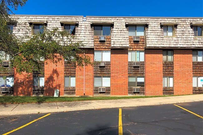 Foto del edificio - 1350 Fleetwood Dr