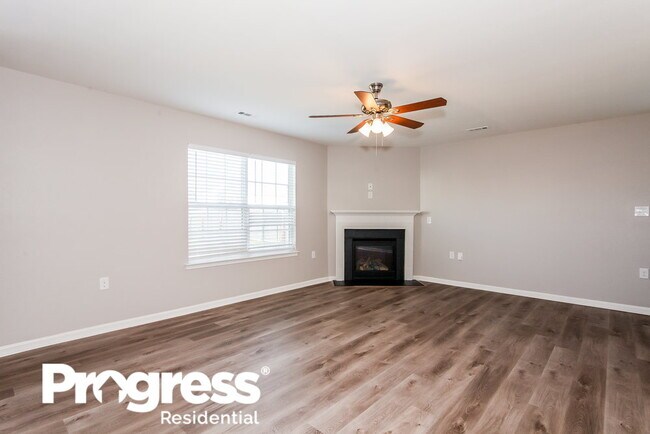 Foto del edificio - 1530 Summer View Ln