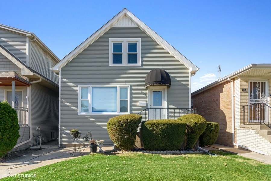 Primary Photo - 4012 N Oketo Ave