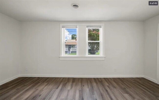 Foto del edificio - 731 Cameron St