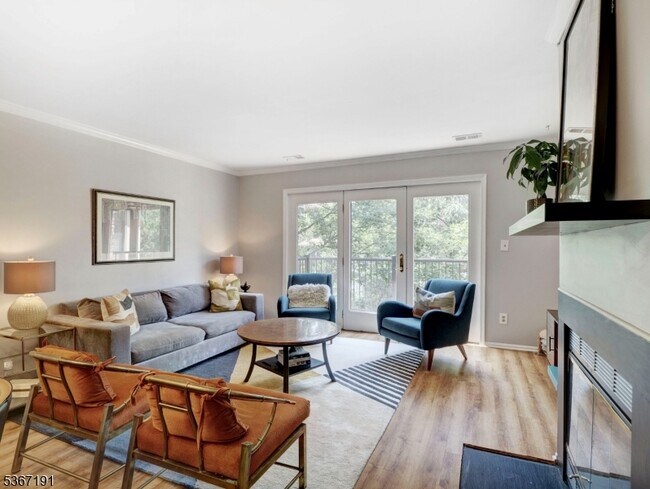 Foto del edificio - 65 Mews Ln