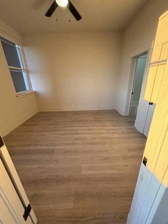 Foto del edificio - 404 E Bond St