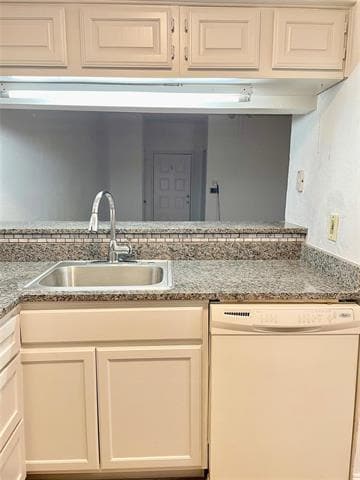 Foto del edificio - 8545 Midpark Rd