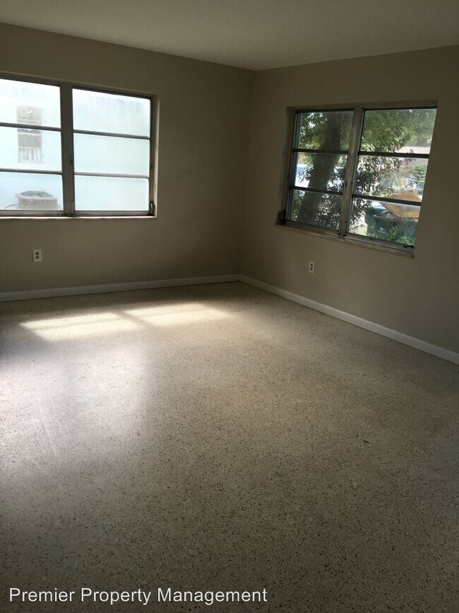 Foto del edificio - 2 br, 1 bath House - 914 San Remo Avenue