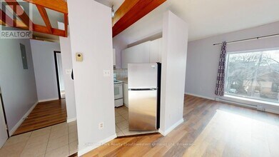 Building Photo - 97 Farquhar St