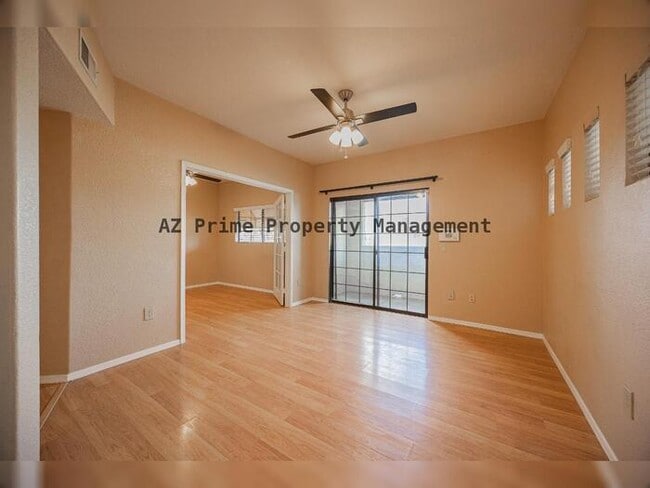 Foto del edificio - 3434 E Baseline Rd