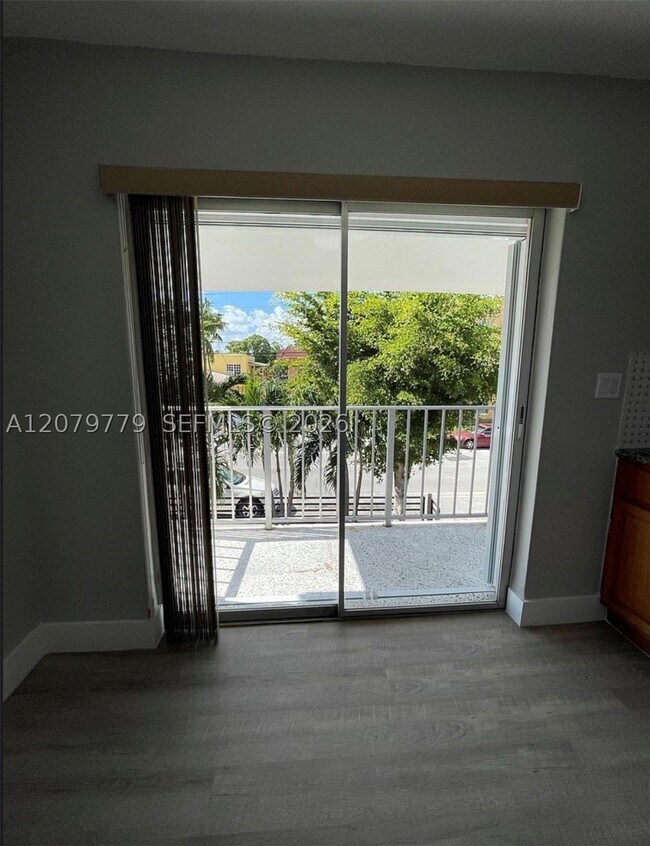 Foto del edificio - 827 SW 11th Ave