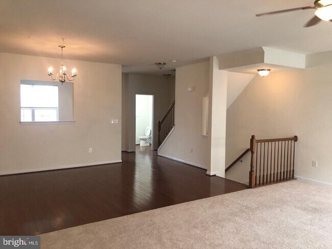 Building Photo - 3618 Glouster Dr