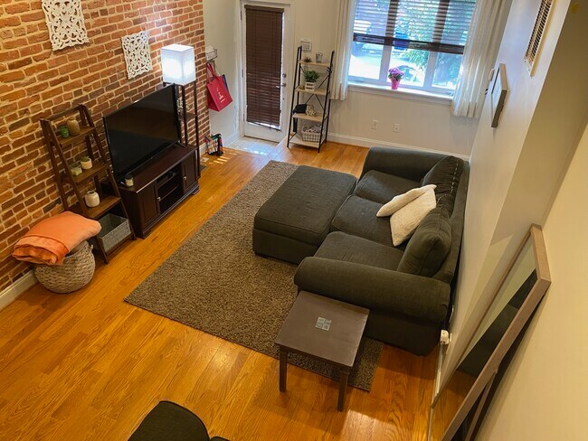 Foto del edificio - 837 S Kenwood Ave