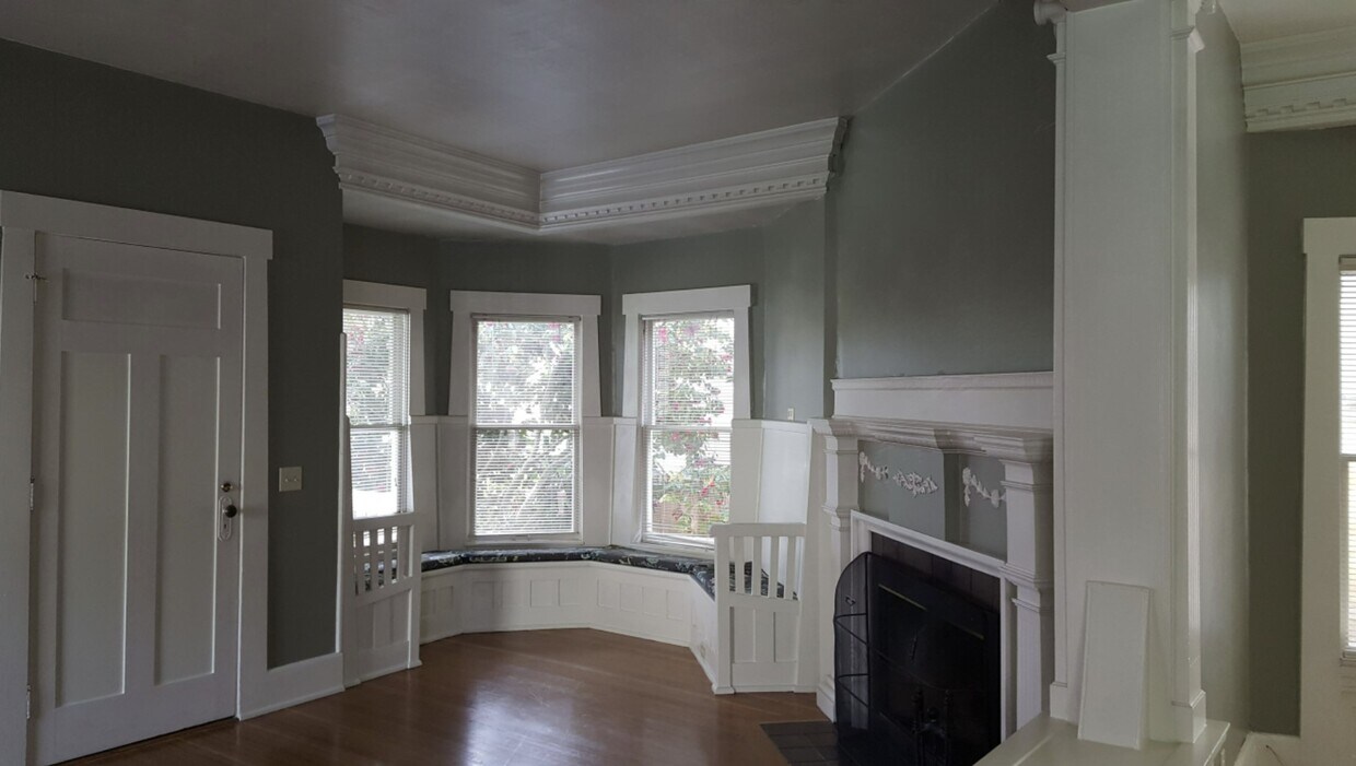 Foto principal - 4039 Whitman Avenue North