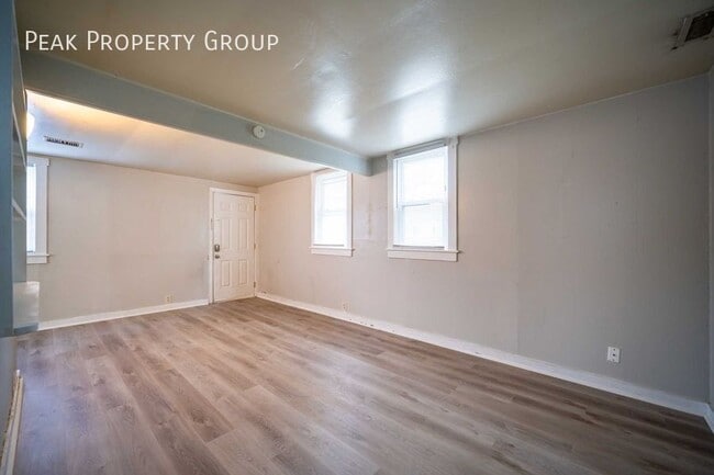 Building Photo - 202 1/2 W. 8th Avenue, Rear-