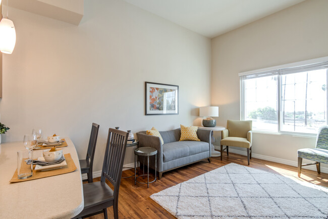 Building Photo - Westmont of La Mesa
