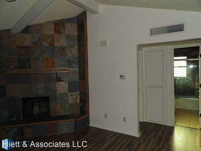 Building Photo - 3 br, 1 bath House - 6901 Ridge Top Dr