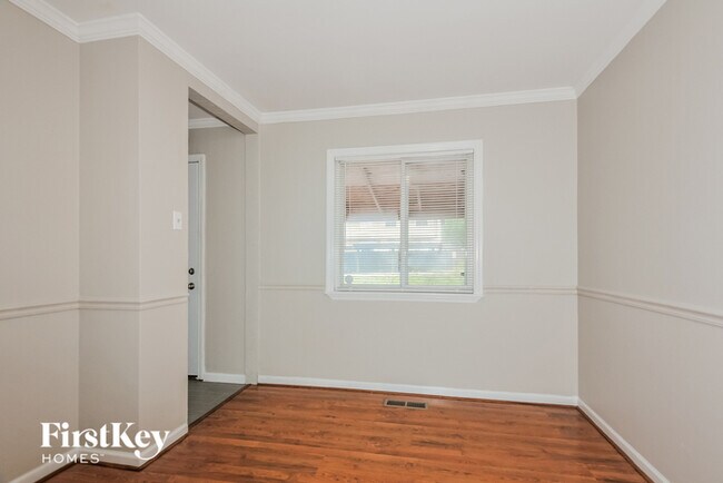 Foto del edificio - 3245 Santiago Dr