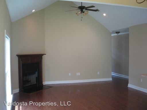 Building Photo - 3 br, 2 bath House - 3883 Napa Drive