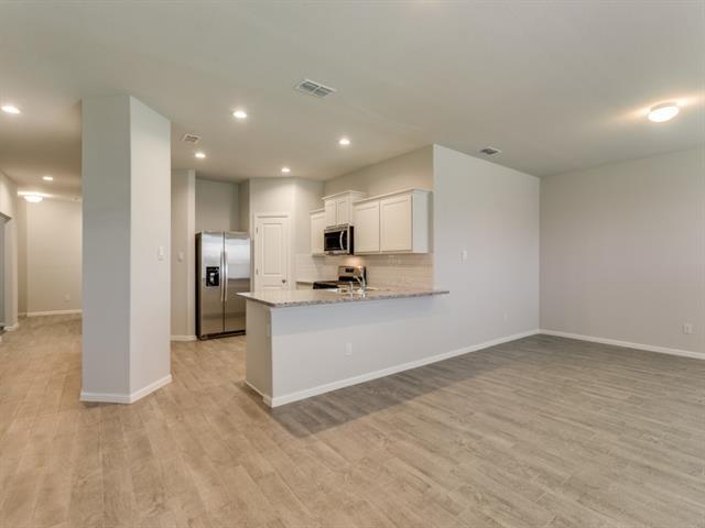 Building Photo - 8524 Big Apple Dr