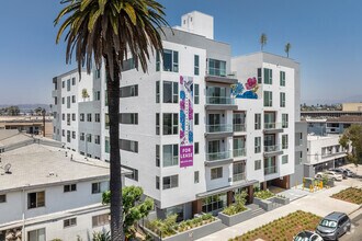 Building Photo - The Hummingbird LA - Brand New