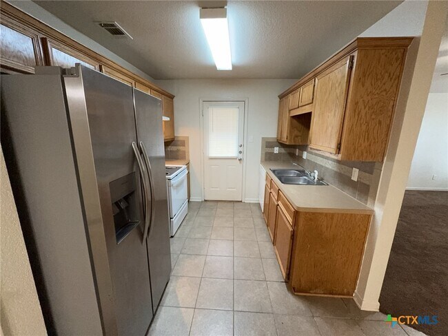 Foto del edificio - 1405 Cinch Dr