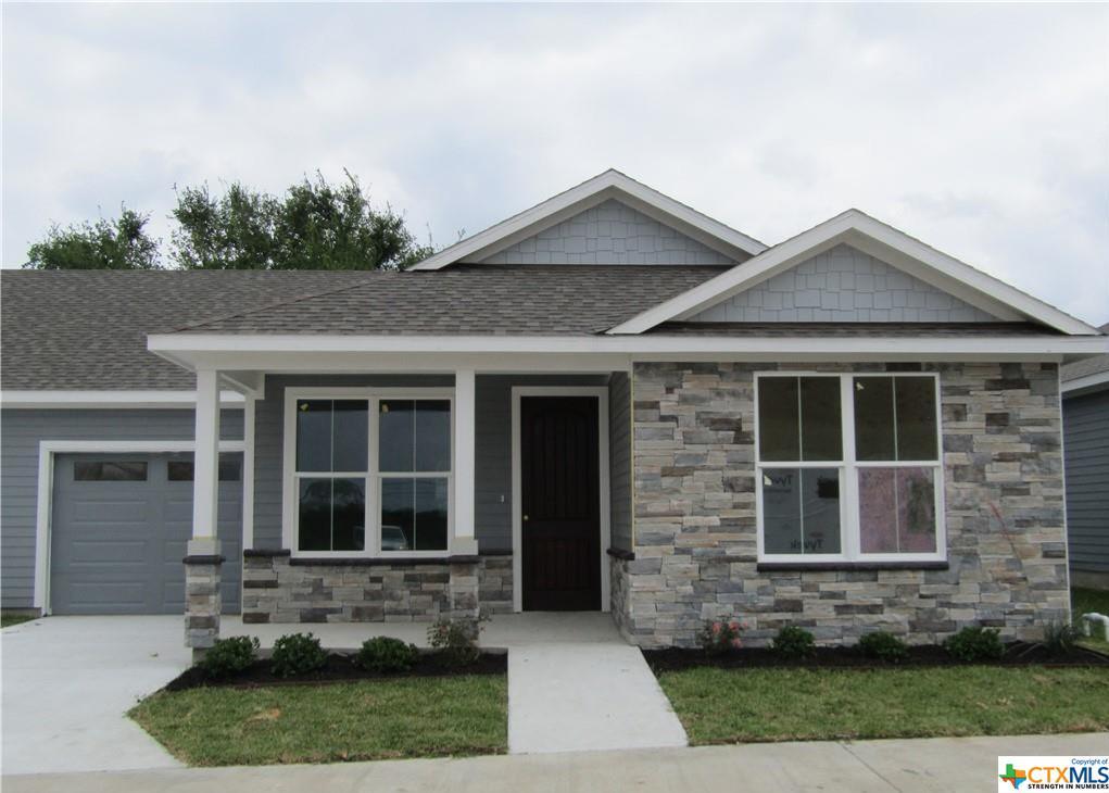 404B W Crestwood Dr, Victoria, TX 77901 Townhome Rentals in Victoria