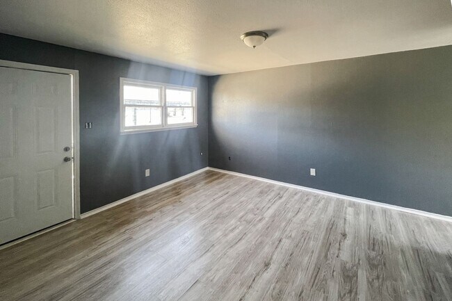 Building Photo - 523 42nd St. Lubbock TX 79404