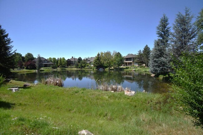 Building Photo - 491 W Willow Trace Dr
