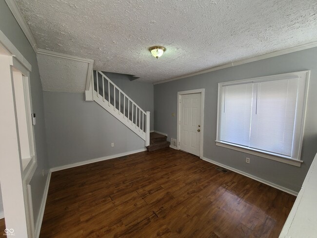 Building Photo - 143 W 35th St