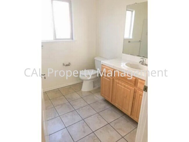 Foto del edificio - Two bedroom condo for rent in Salinas, CA!