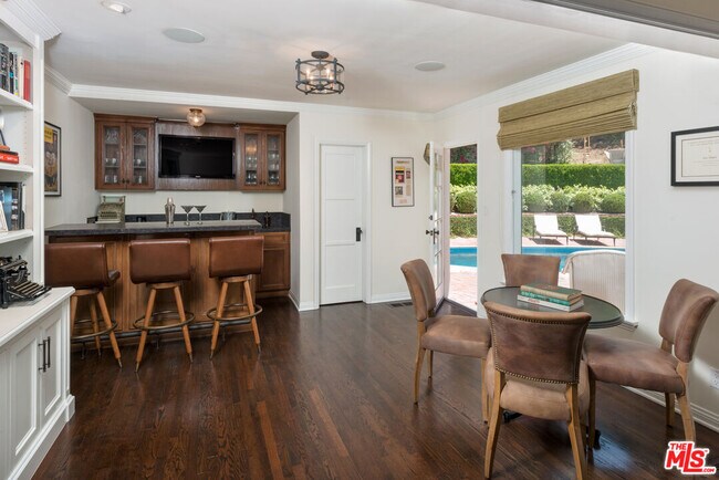 Foto del edificio - 9157 Warbler Way