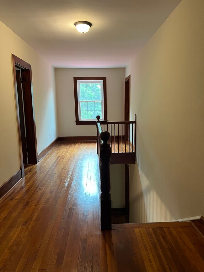 Building Photo - 337 Laurel Mills Rd