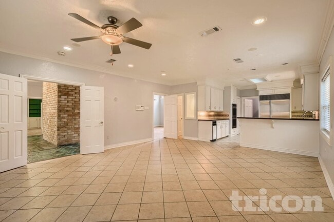 Foto del edificio - 8103 Oak Moss Dr