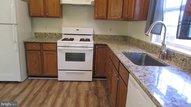 Building Photo - 14354 Stonewater Ct
