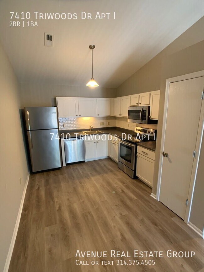 Foto del edificio - 7410 Triwoods Dr