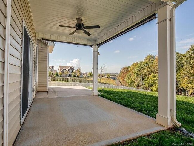 Foto del edificio - Charming 4 beds 2.5 baths Home in Berewick!