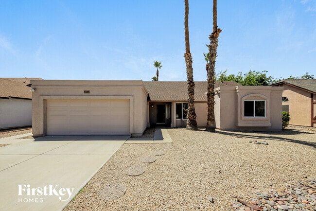 Building Photo - 5625 W Yucca St