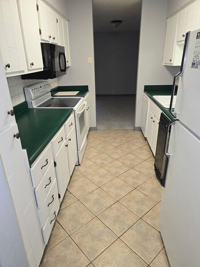 Foto del edificio - Knoxville 37923 - 2 bedroom, 2 bath condo ...