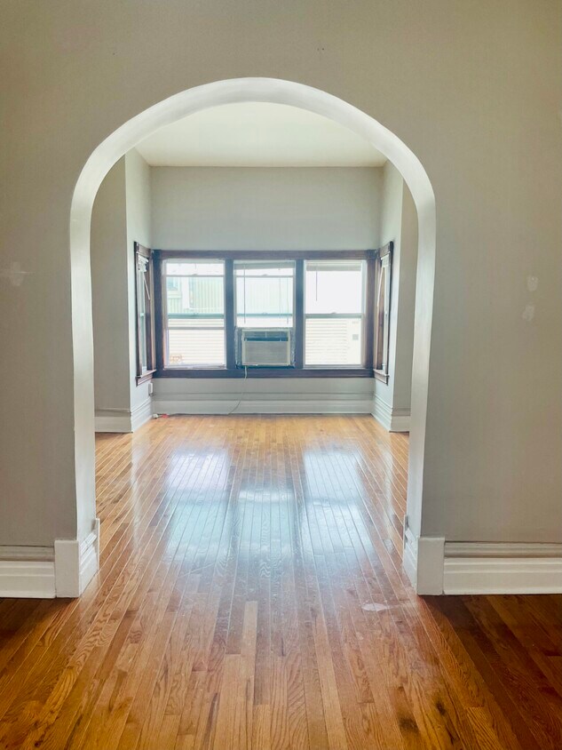 Foto principal - 3532 N Elston Ave