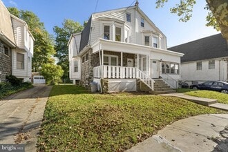 Building Photo - 724 Ash Ave