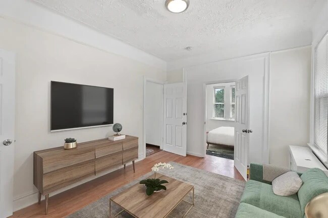 Foto del edificio - 725 Garfield Ave