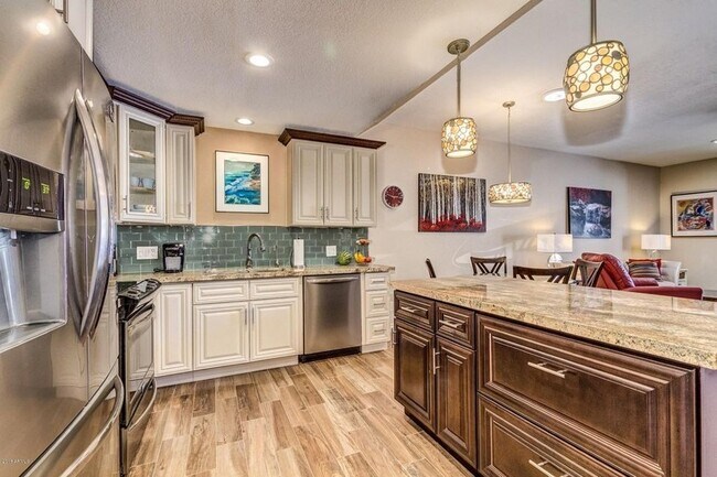 Foto del edificio - 7848 E Bonita Dr