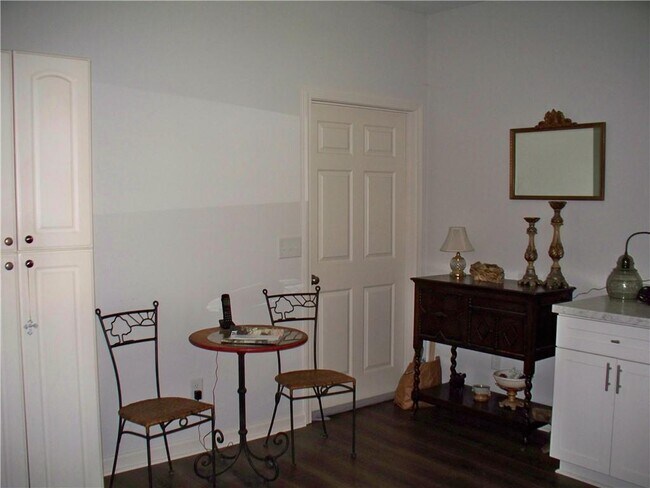 Building Photo - 15370 Freemanville Rd