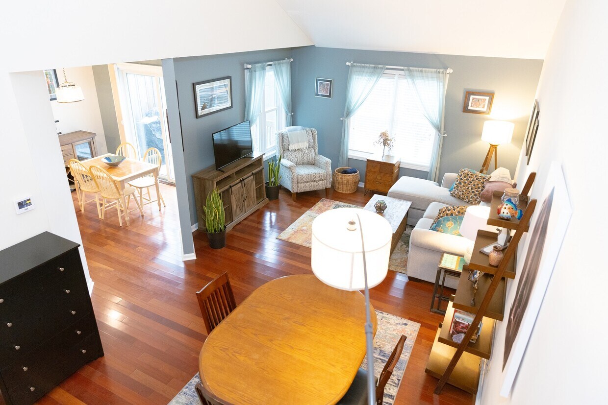 Living Room - 83 Whitetail Dr