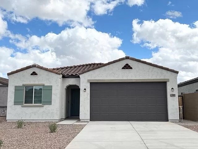 Primary Photo - 7409 N 127th Ave