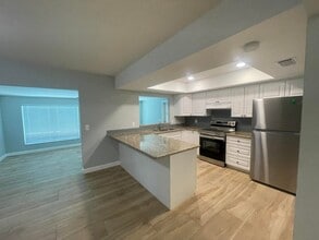 Building Photo - 11737 Inverness Cir