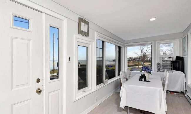 Building Photo - 239 Shoreland Cir