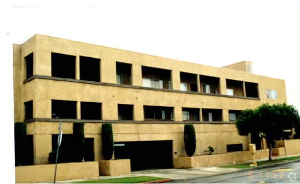 Building Photo - 855 W 102nd St
