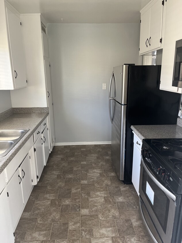 Foto principal - 7222 Lotus Ave