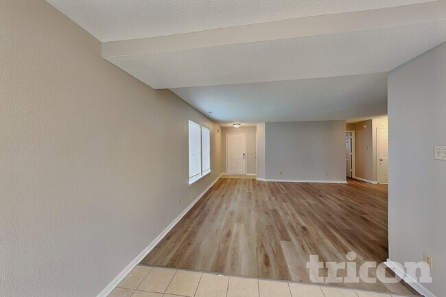 Foto del edificio - 7687 Mistflower Ln
