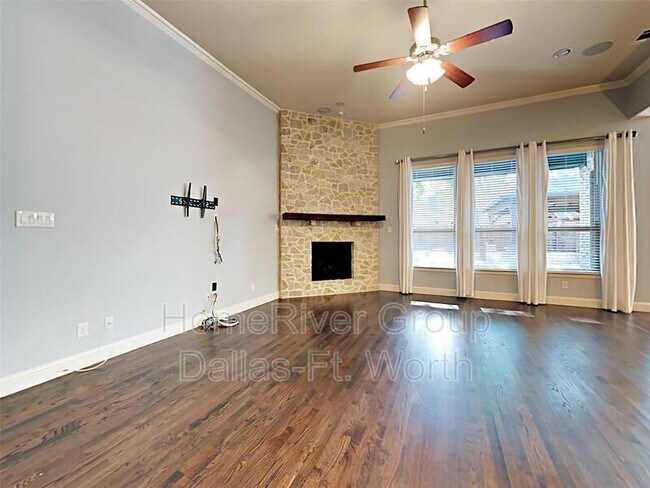 Foto del edificio - 5609 Heron Dr E