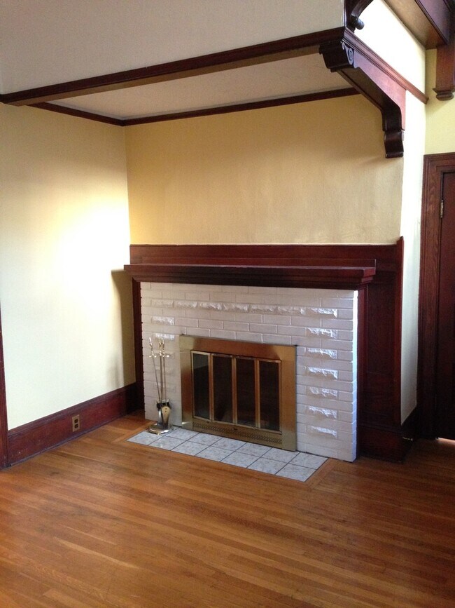 Building Photo - 2011 NE Schuyler St